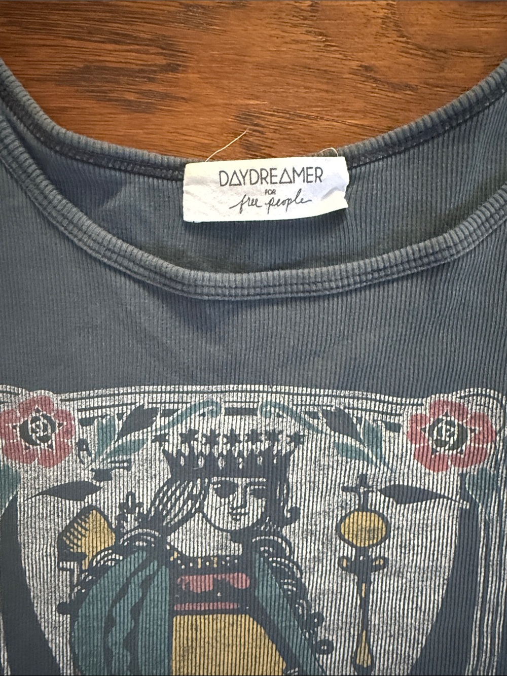 Daydreamer Gray Ribbed Tarot Graphic Short Sleeve Tee - Picture 4 of 4